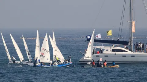 C罗传奇加盟之谜：阿森纳失之交臂背后的故事，揭秘枪手辉煌背后的神秘力量！